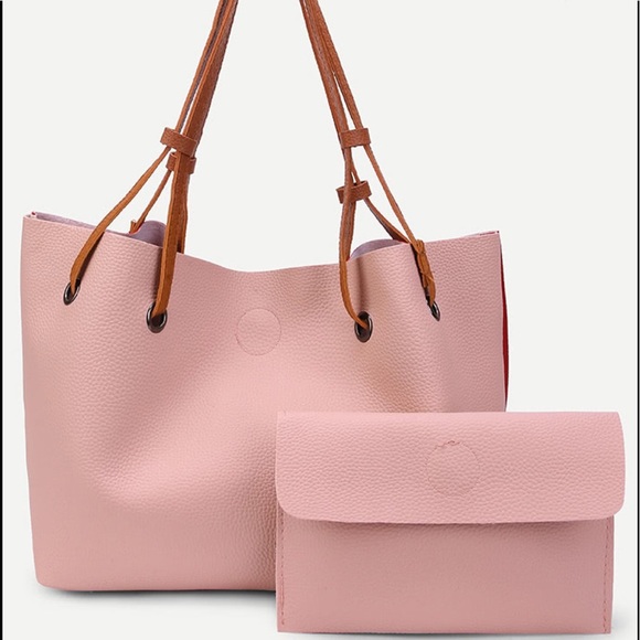 Handbags - ⚛️⚛️ large tote bag with clutch